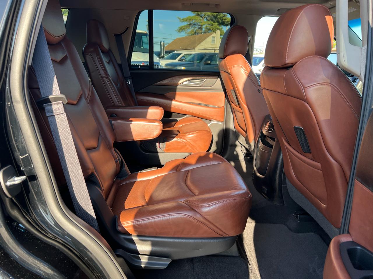 Cadillac Escalade Luxury 4WD 2017
