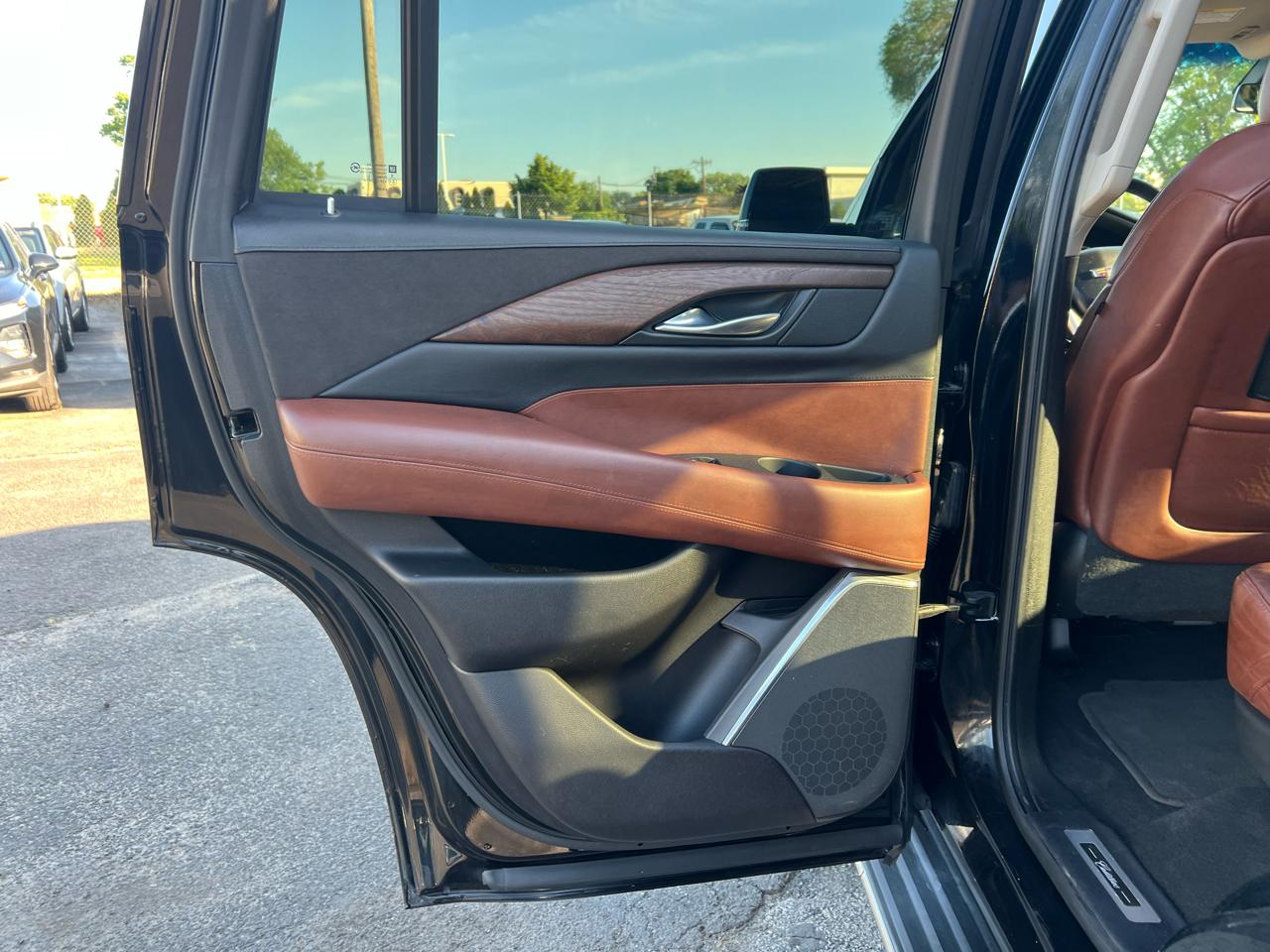 Cadillac Escalade Luxury 4WD 2017