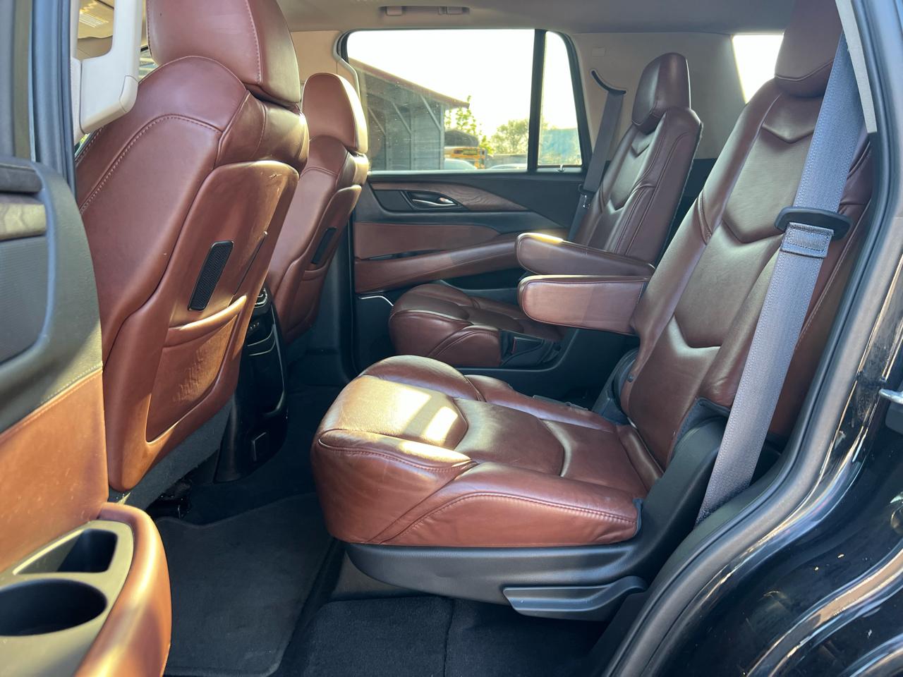Cadillac Escalade Luxury 4WD 2017