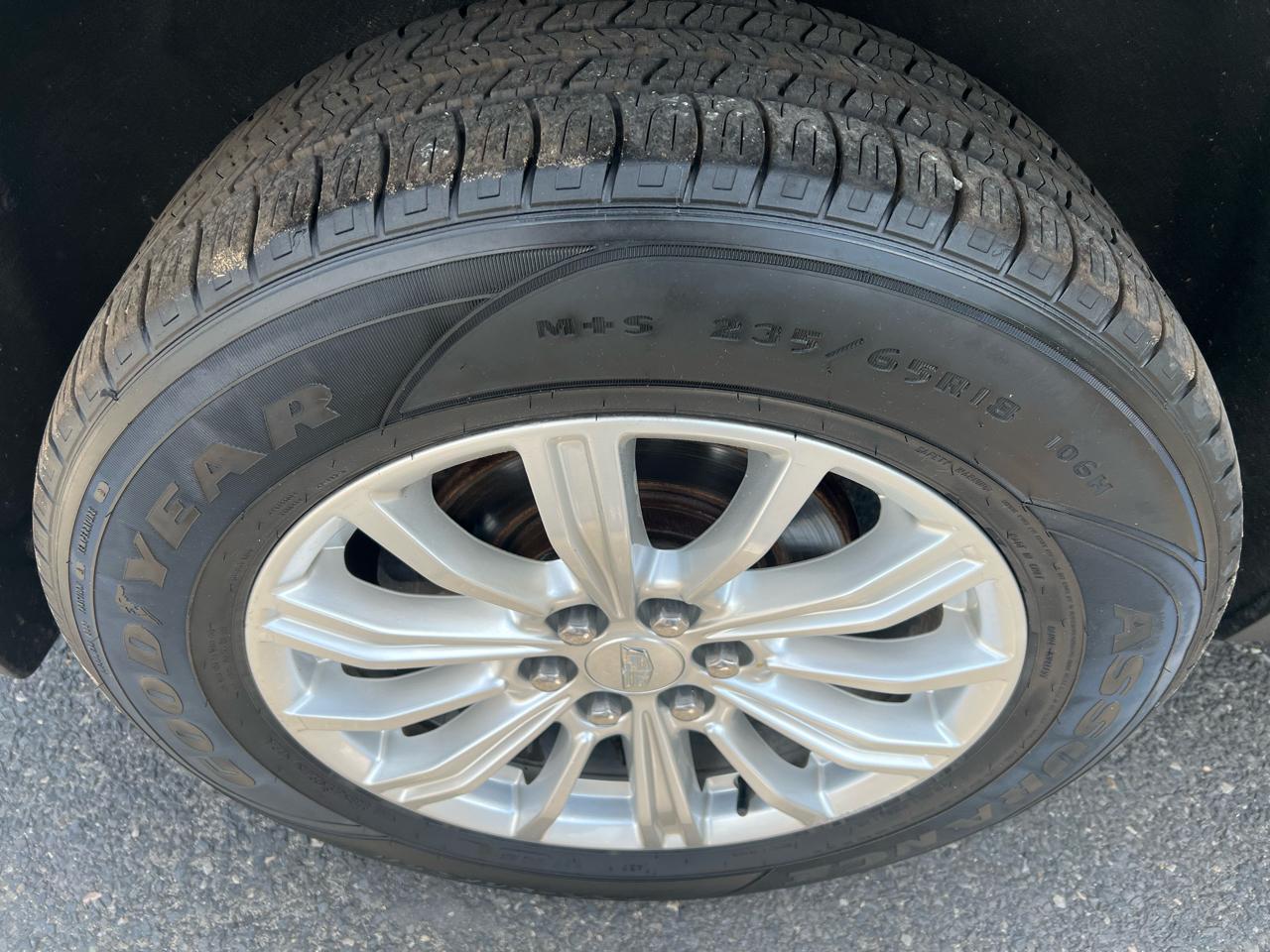 Cadillac XT5 Base AWD 2019