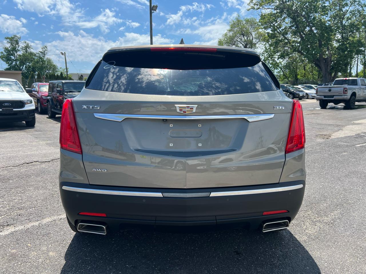 Cadillac XT5 Base AWD 2019