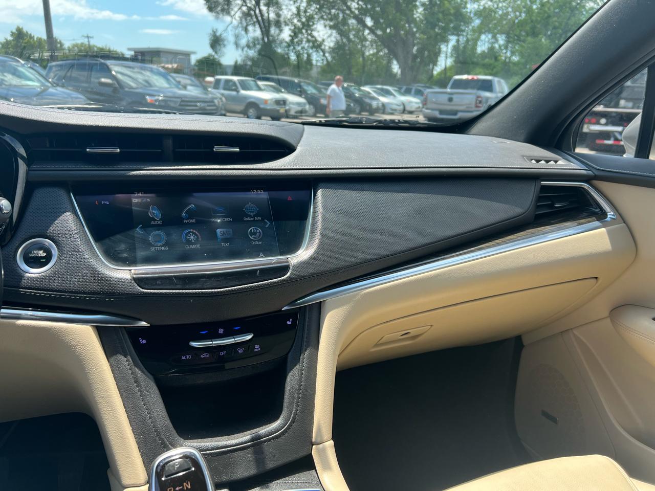 Cadillac XT5 Base AWD 2019