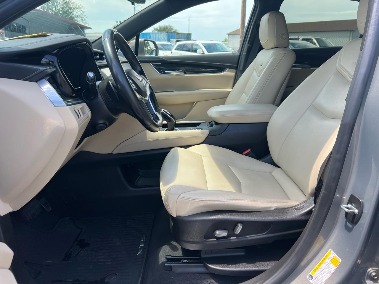 Cadillac XT5 Base AWD 2019