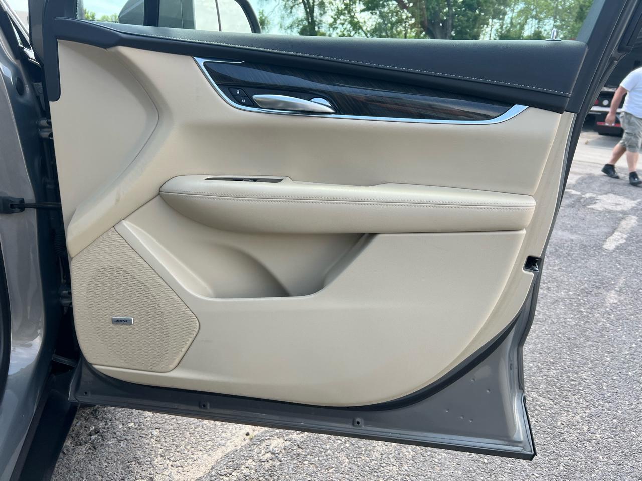 Cadillac XT5 Base AWD 2019