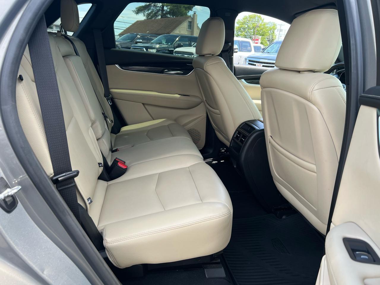 Cadillac XT5 Base AWD 2019