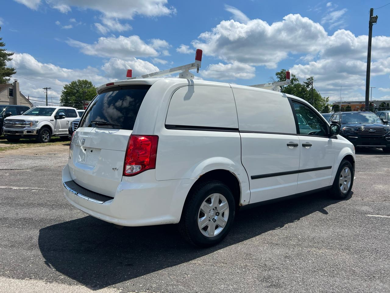 RAM Cargo Van Base 2013