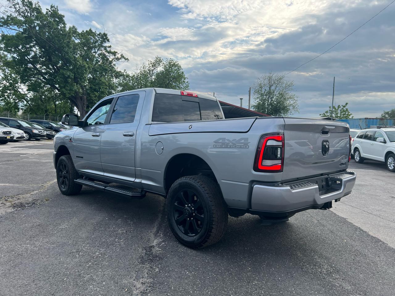 RAM 2500 Tradesman Crew Cab SWB 4WD 2021
