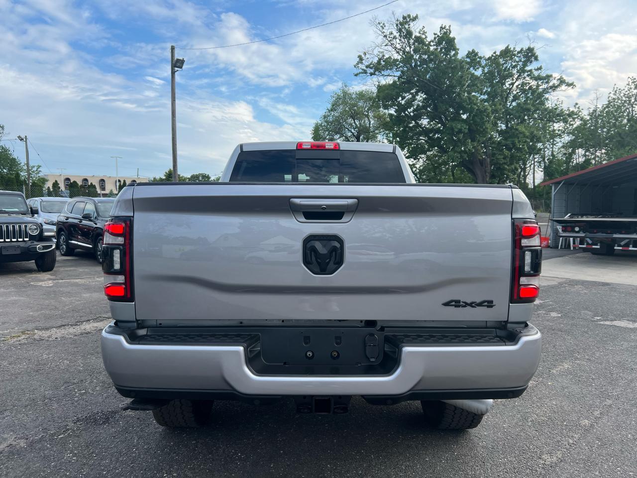 RAM 2500 Tradesman Crew Cab SWB 4WD 2021