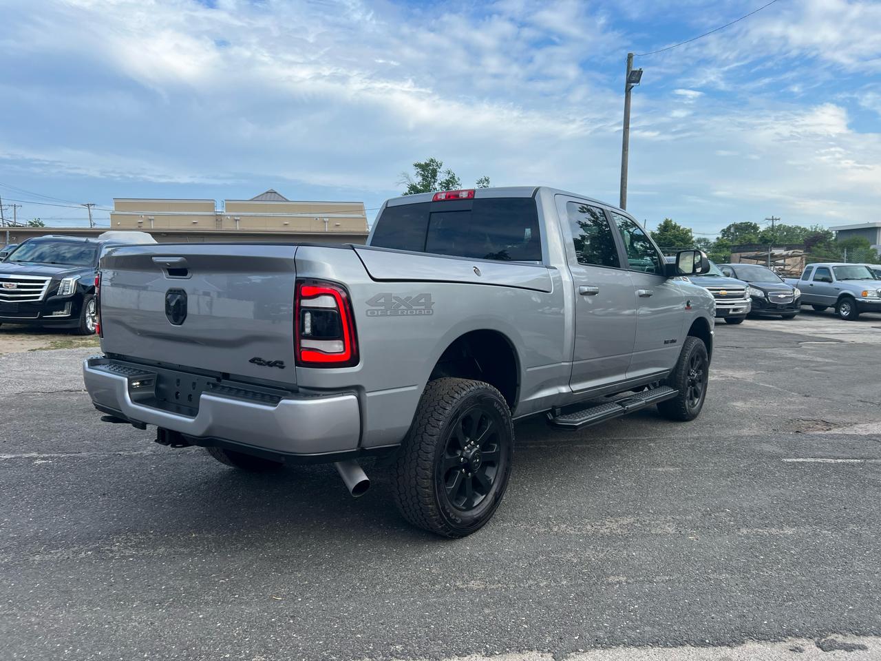 RAM 2500 Tradesman Crew Cab SWB 4WD 2021