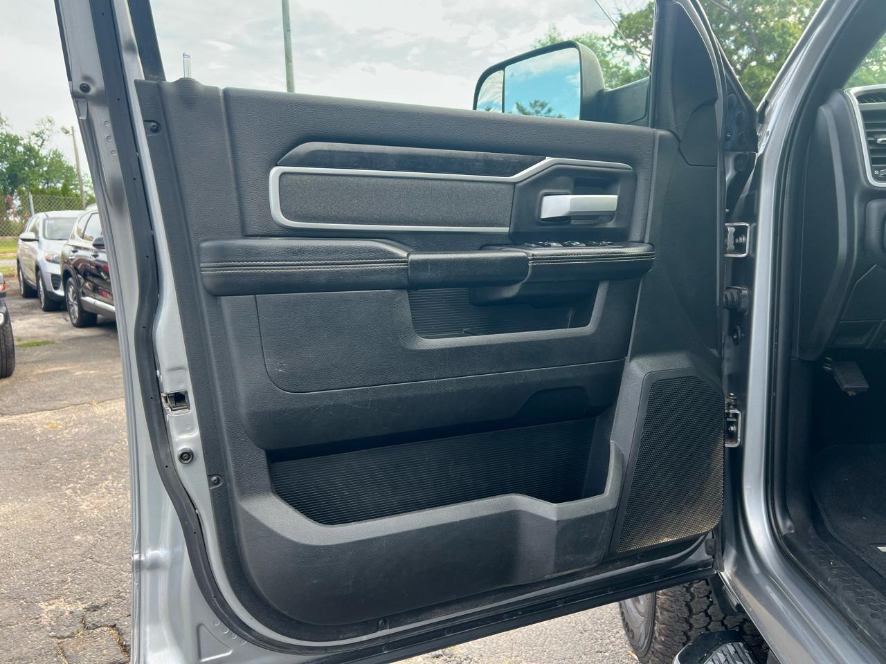 RAM 2500 Tradesman Crew Cab SWB 4WD 2021