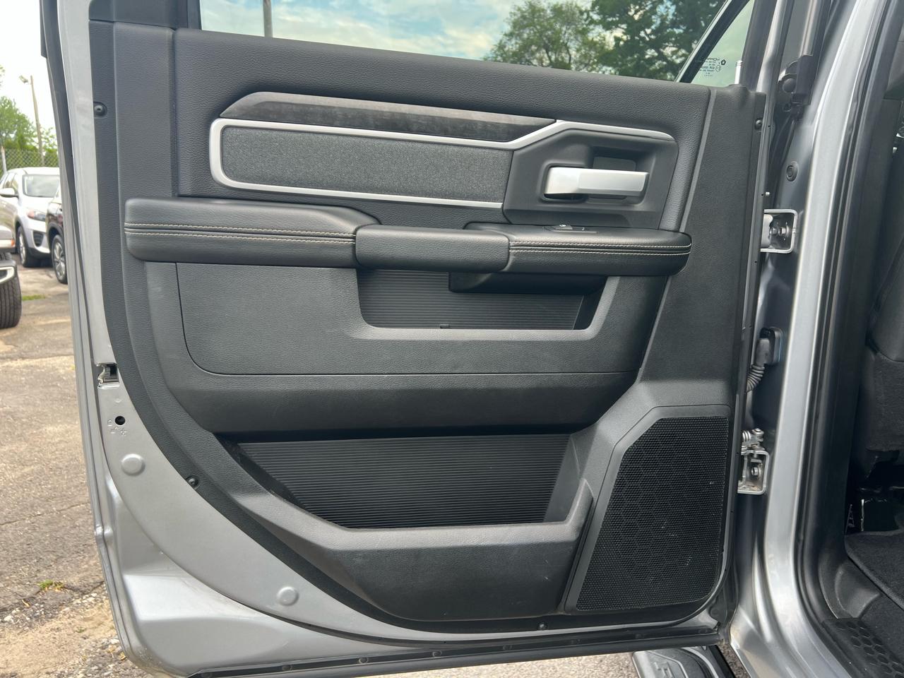 RAM 2500 Tradesman Crew Cab SWB 4WD 2021
