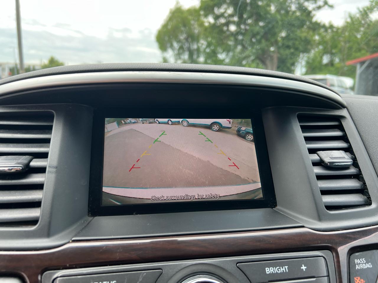 Nissan Pathfinder SV 4WD 2015