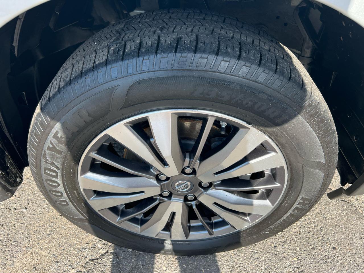 Nissan Pathfinder Platinum 4WD 2018