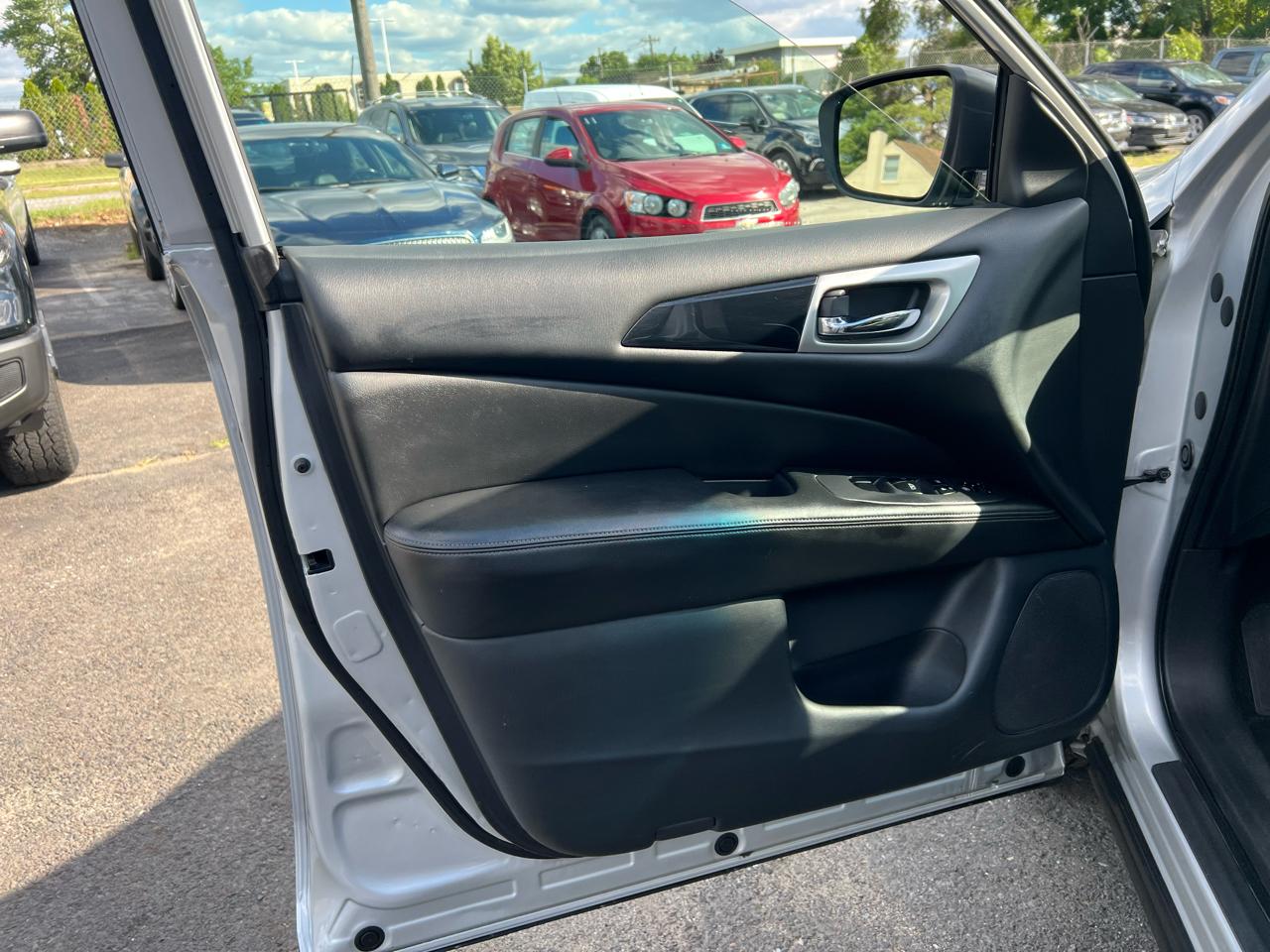 Nissan Pathfinder Platinum 4WD 2018