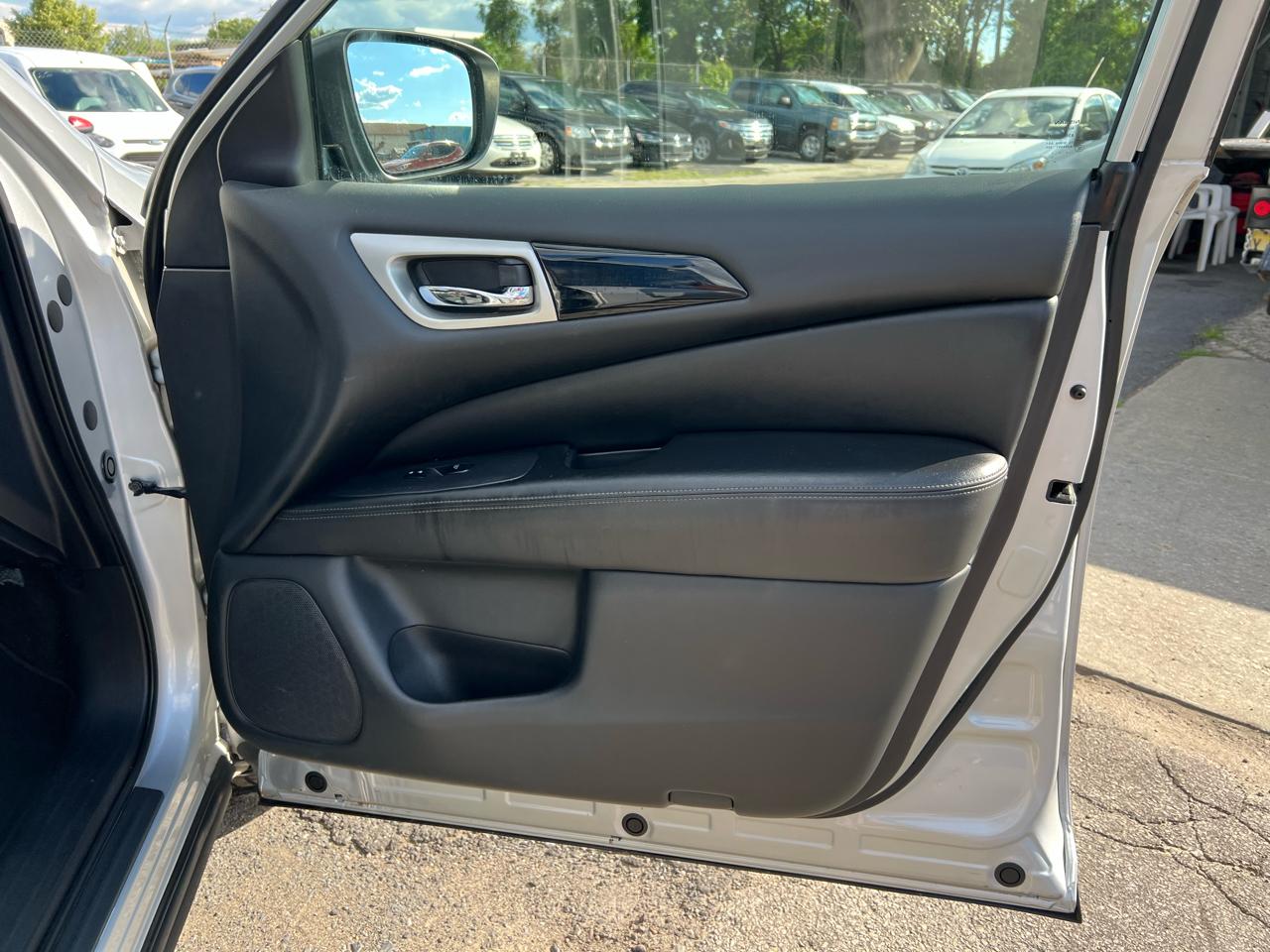 Nissan Pathfinder Platinum 4WD 2018