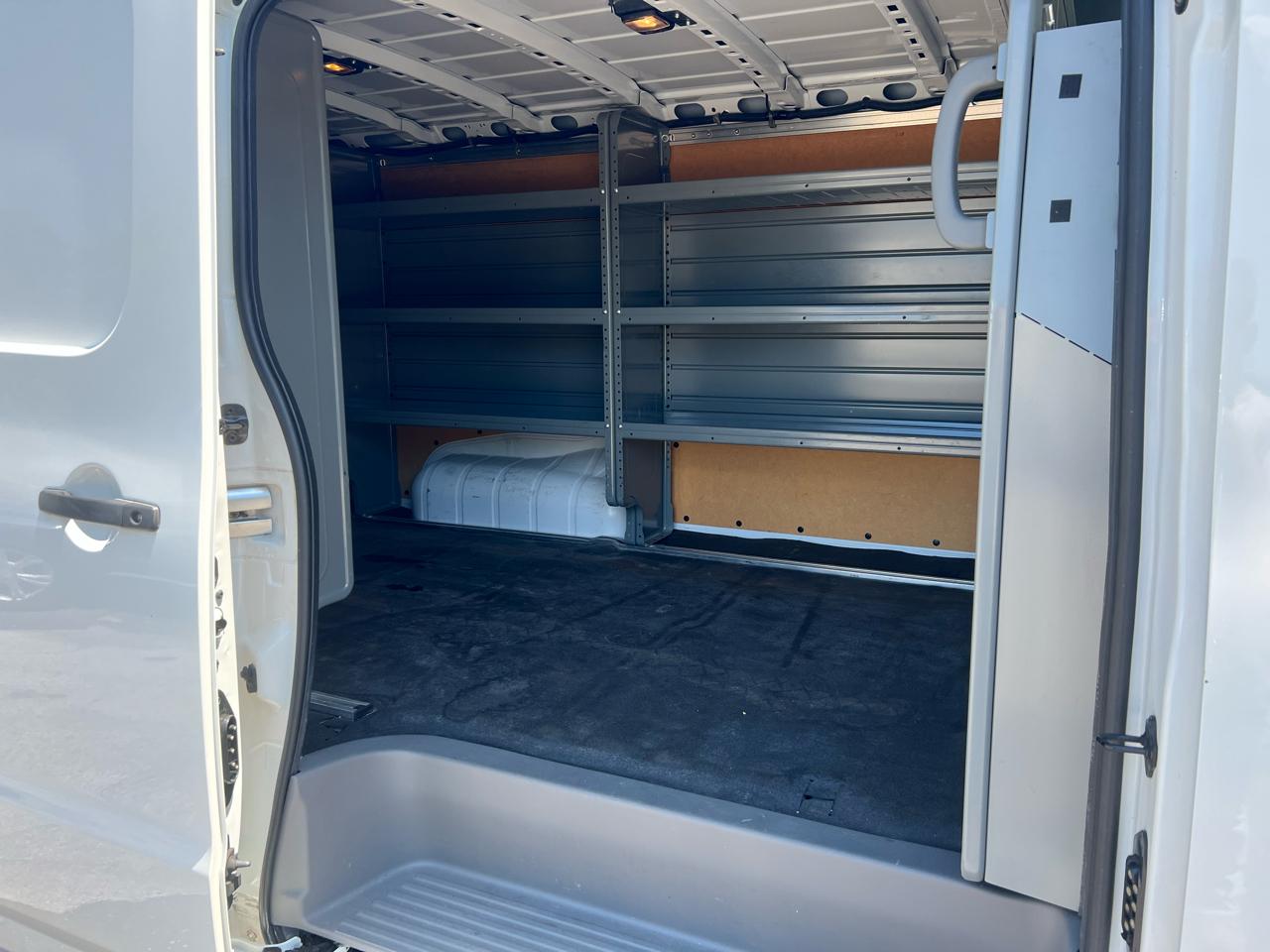 Nissan NV 2500  2019