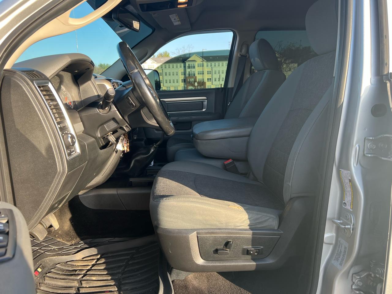 RAM 2500 4WD Crew Cab 149" Big Horn 2016