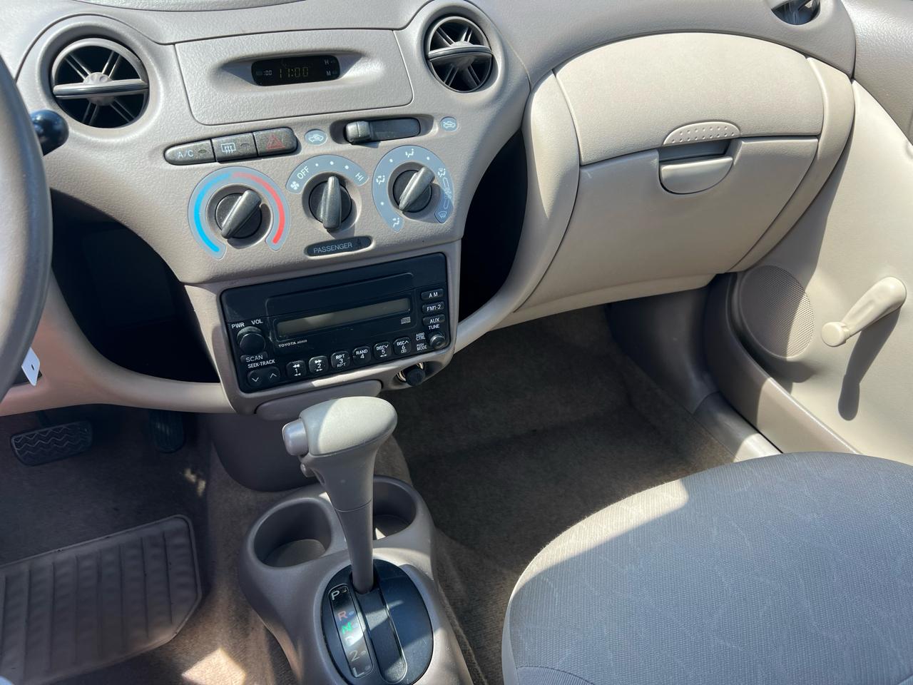 Toyota ECHO 2-Door Sedan 2003