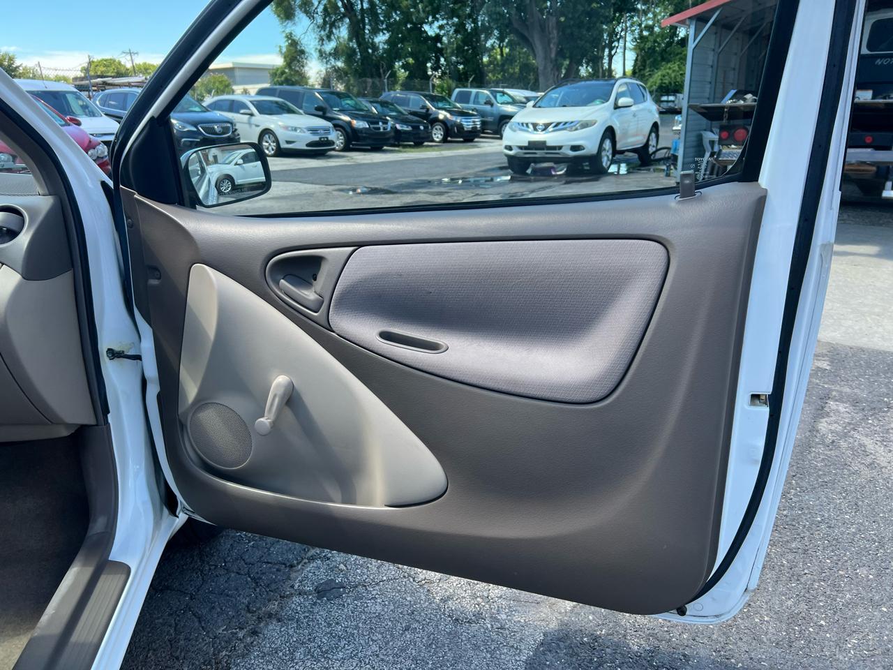 Toyota ECHO 2-Door Sedan 2003