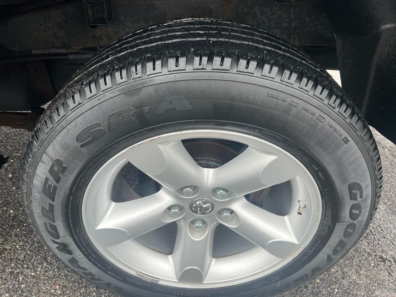 Dodge Ram 1500 4dr Quad Cab 155" WB 4WD 2008