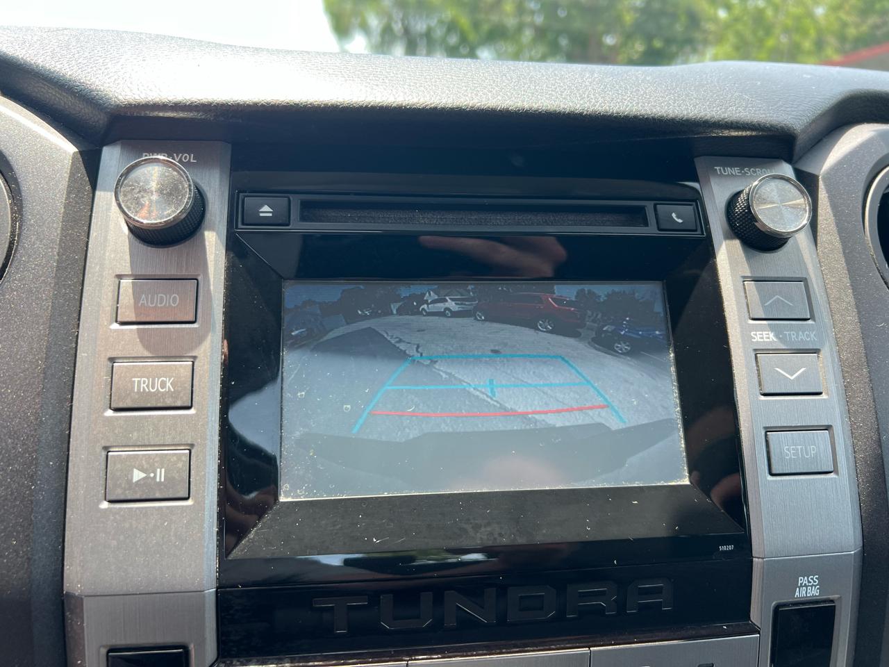 Toyota Tundra SR5 4.6L V8 Double Cab 4WD 2018
