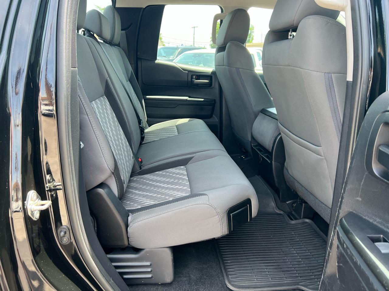 Toyota Tundra SR5 4.6L V8 Double Cab 4WD 2018
