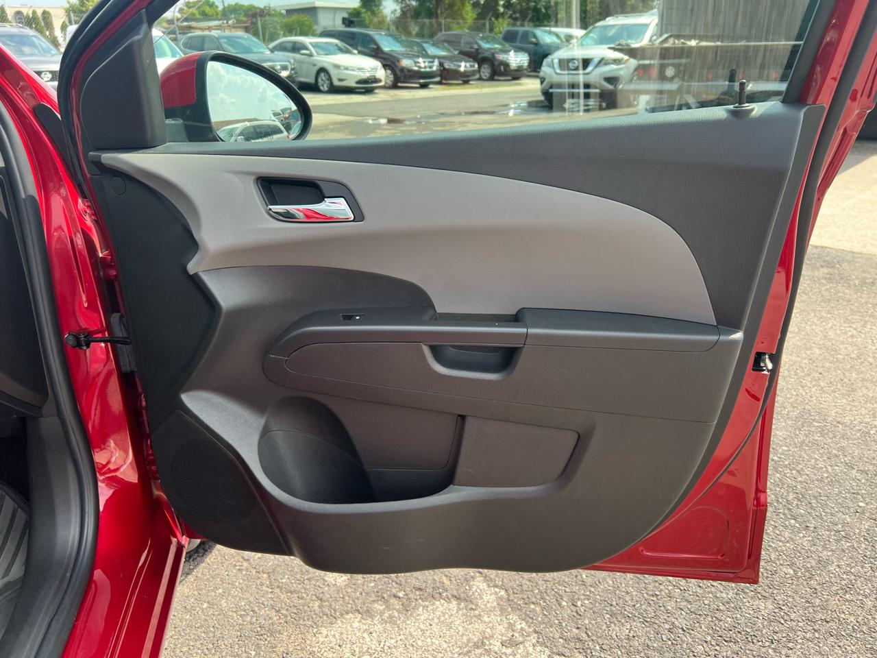 Chevrolet Sonic LT Auto 5-Door 2013