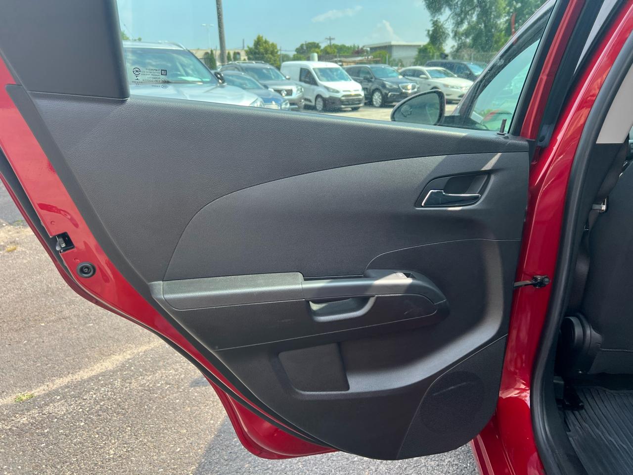 Chevrolet Sonic LT Auto 5-Door 2013