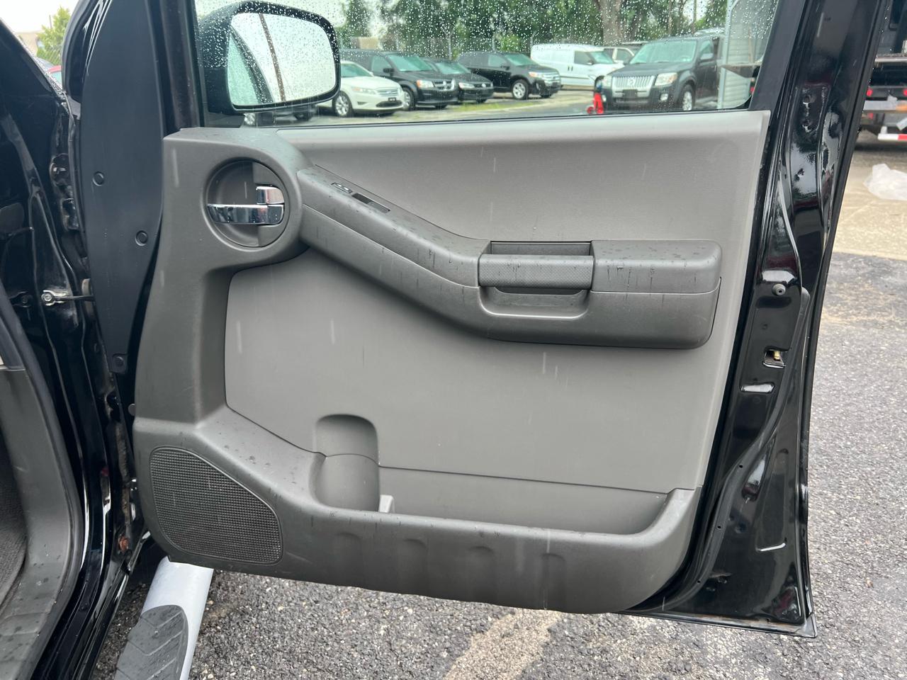 Nissan Xterra X 4WD 2012