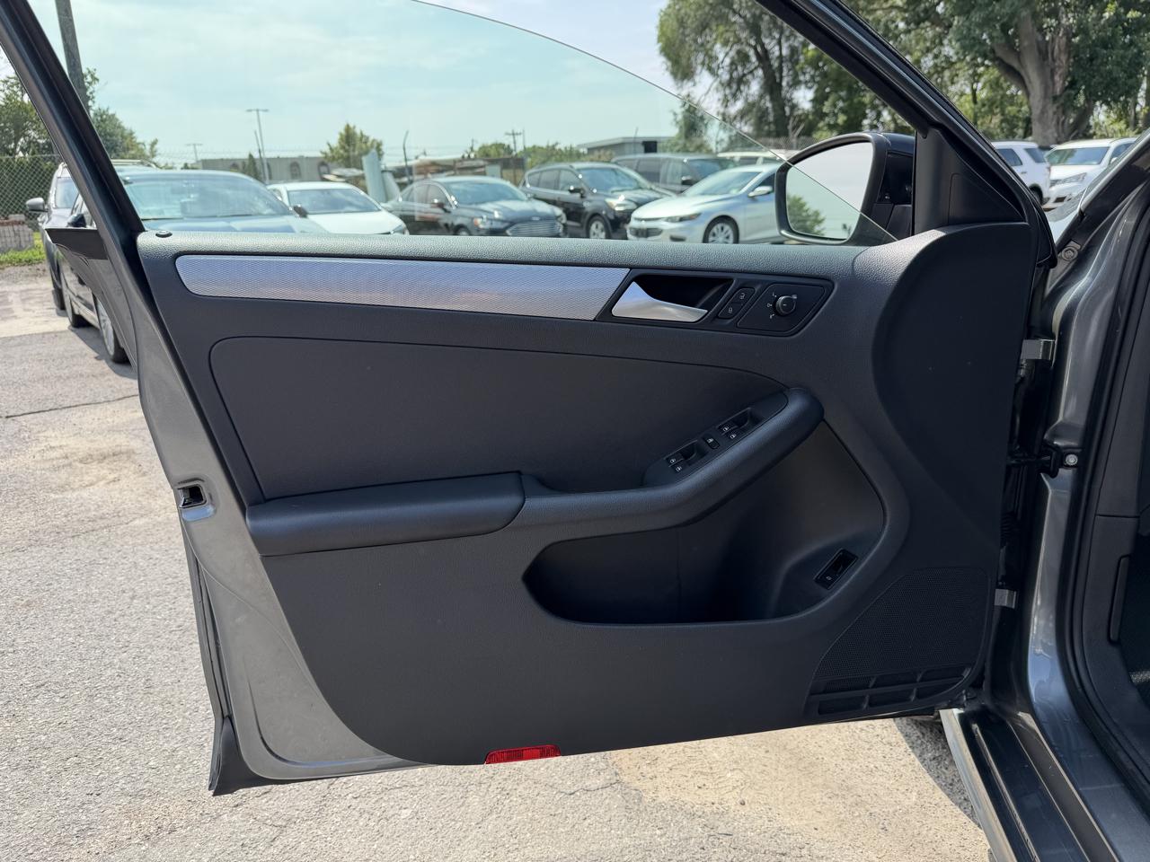Volkswagen Jetta 1.4T SE 6A 2018