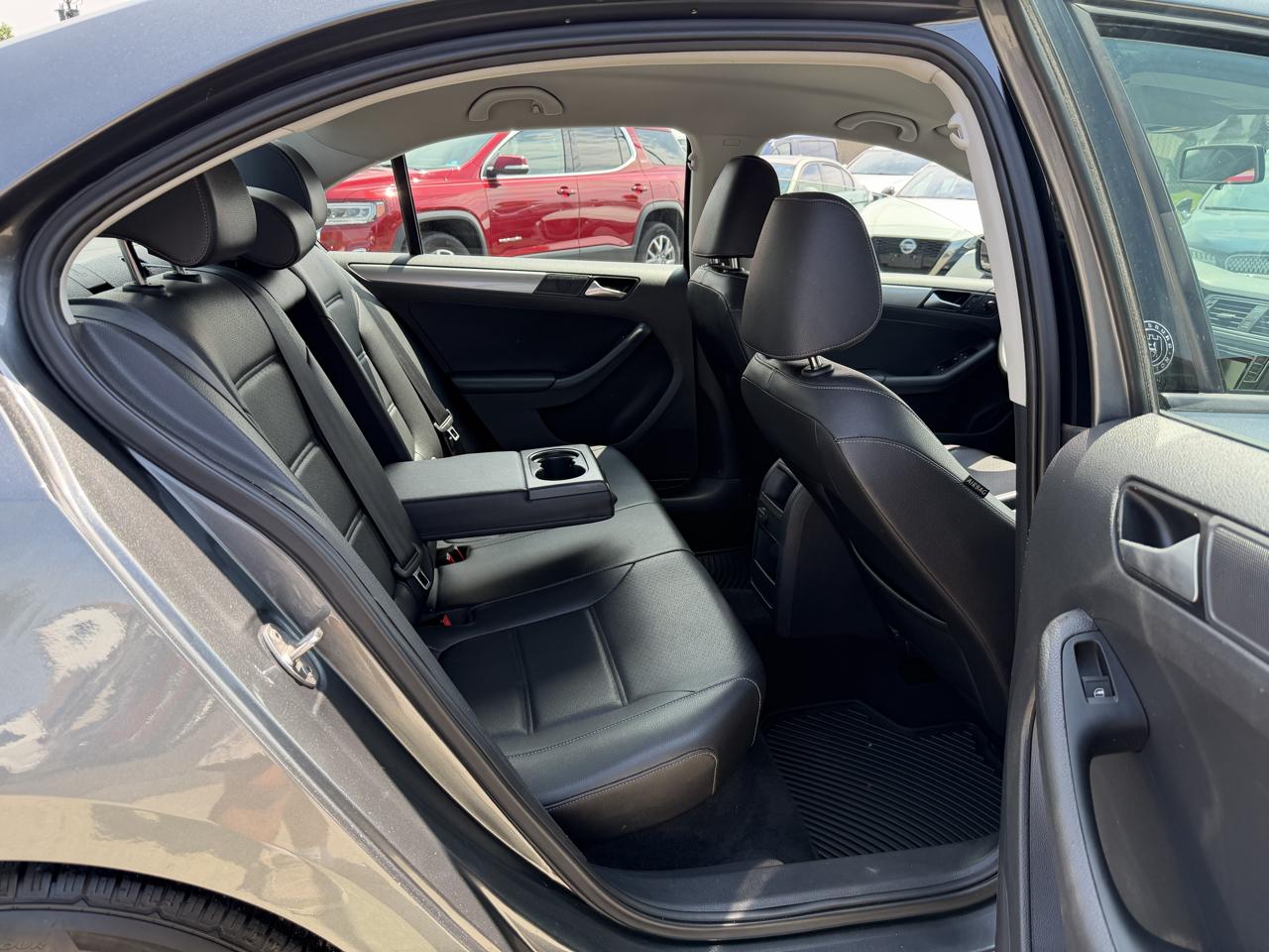 Volkswagen Jetta 1.4T SE 6A 2018
