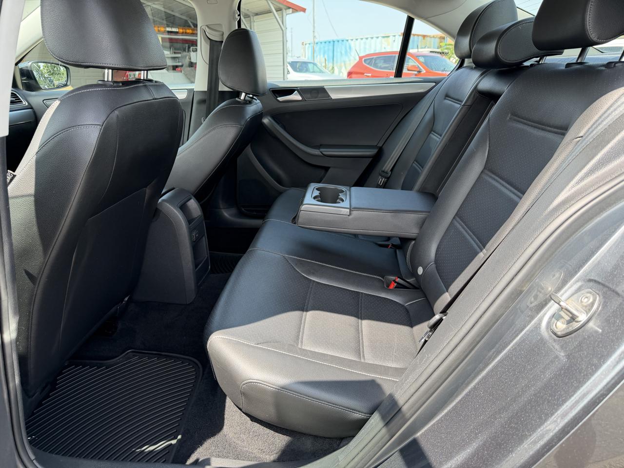 Volkswagen Jetta 1.4T SE 6A 2018
