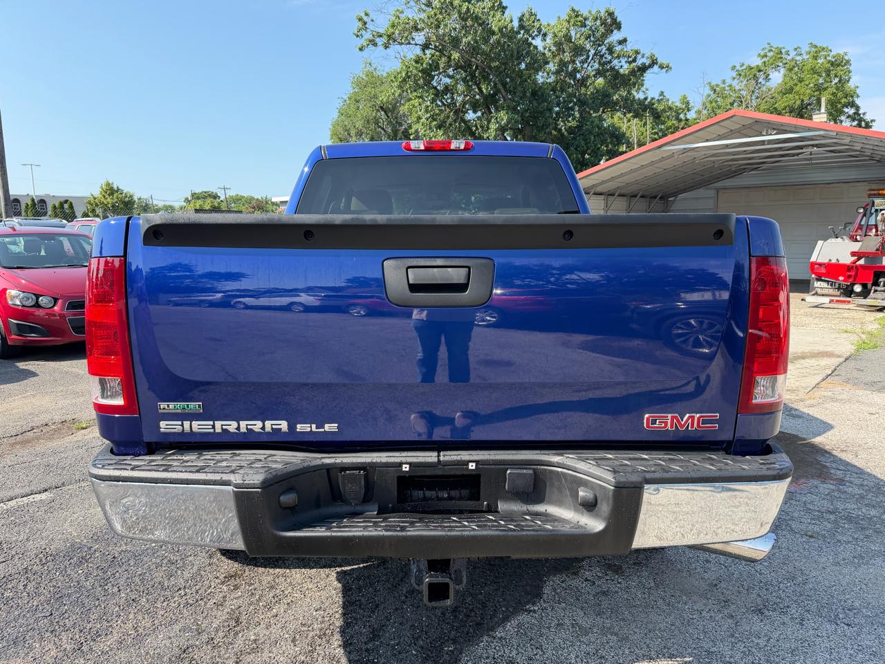 GMC Sierra 1500 4WD Crew Cab 147" SLE 2010