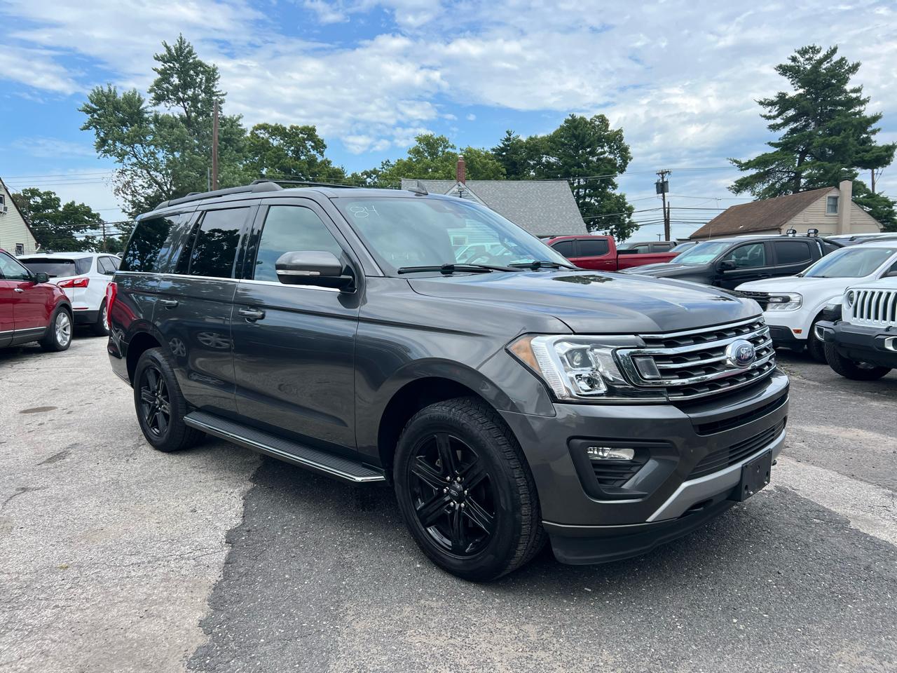Ford Expedition XLT 4WD 2021