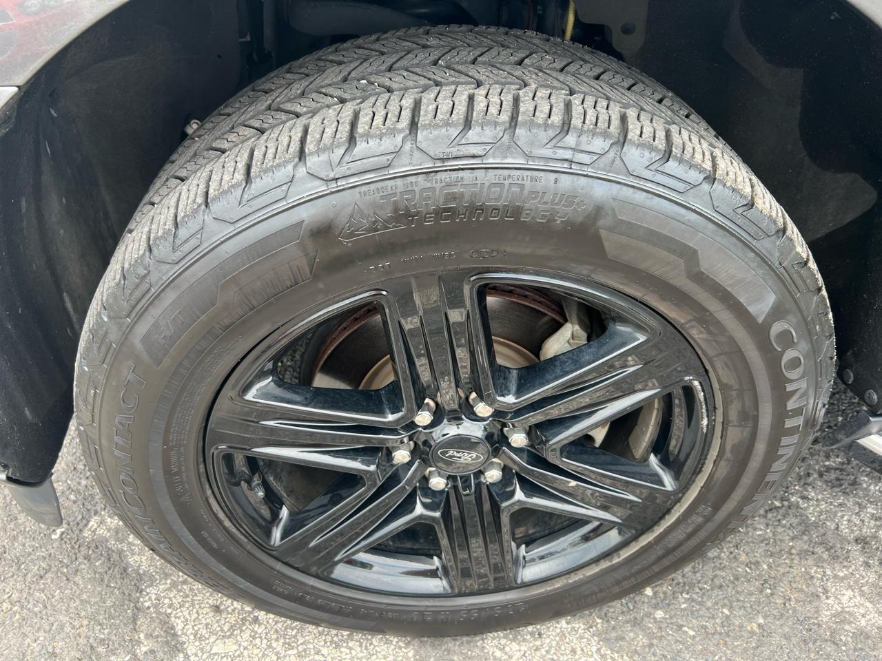 Ford Expedition XLT 4WD 2021