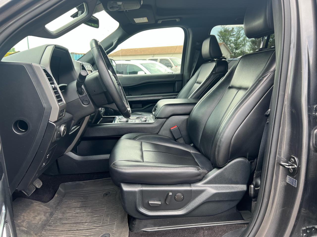 Ford Expedition XLT 4WD 2021