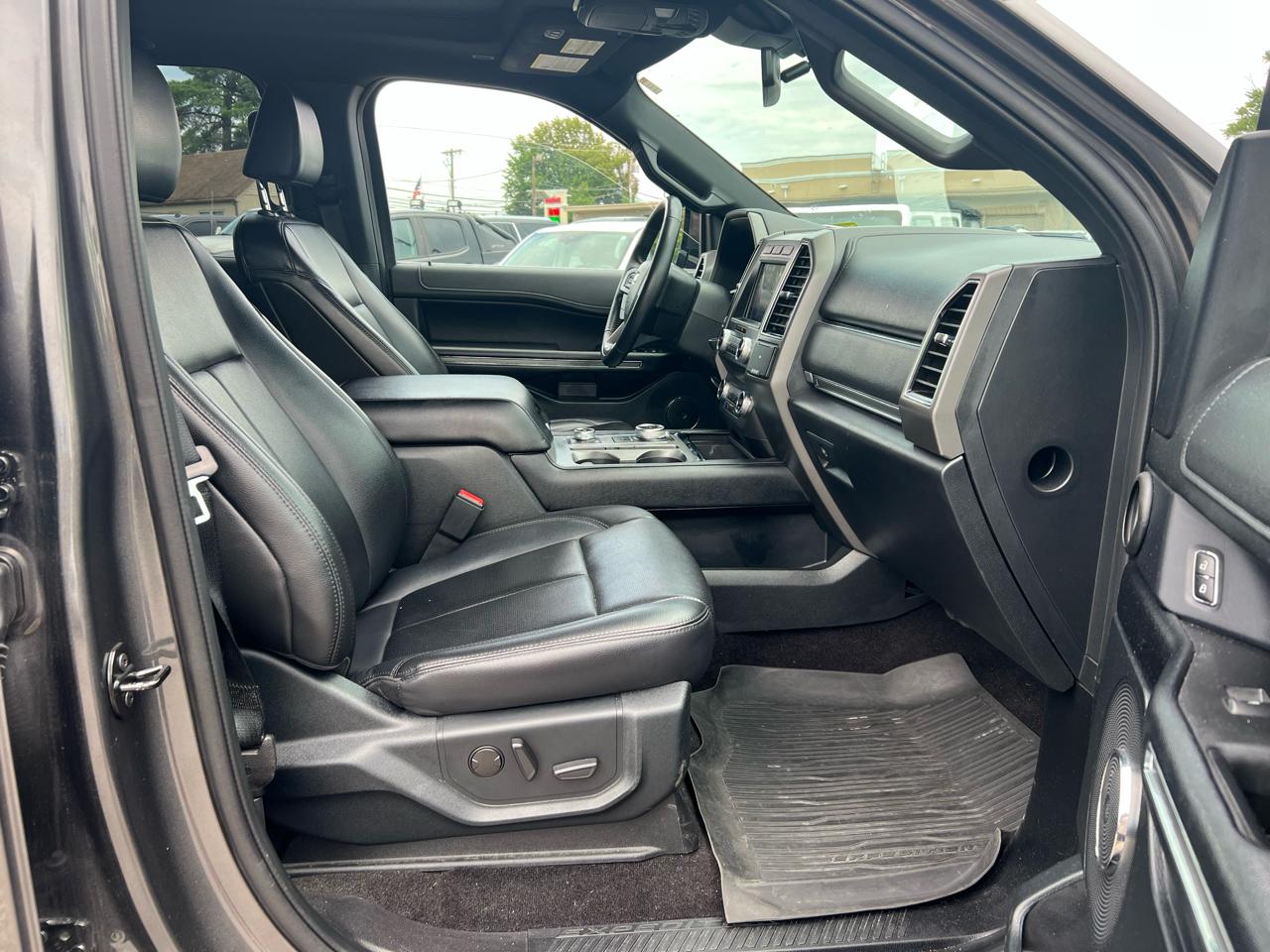 Ford Expedition XLT 4WD 2021