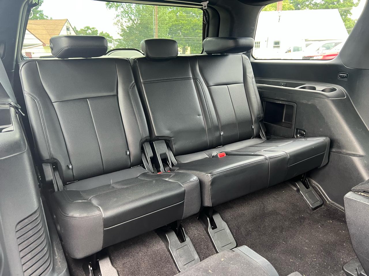 Ford Expedition XLT 4WD 2021