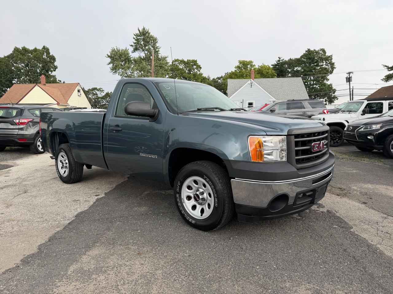 GMC Sierra 1500 2WD Reg Cab 133.0" Work Truck 2013