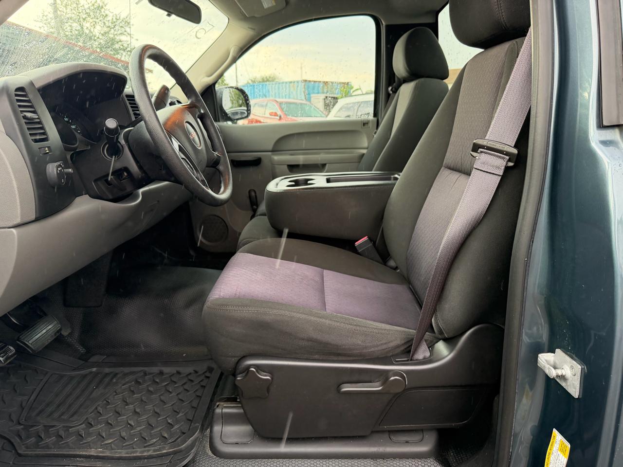 GMC Sierra 1500 2WD Reg Cab 133.0" Work Truck 2013
