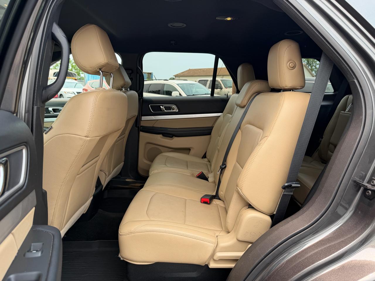Ford Explorer 4dr XLT 4WD 2017
