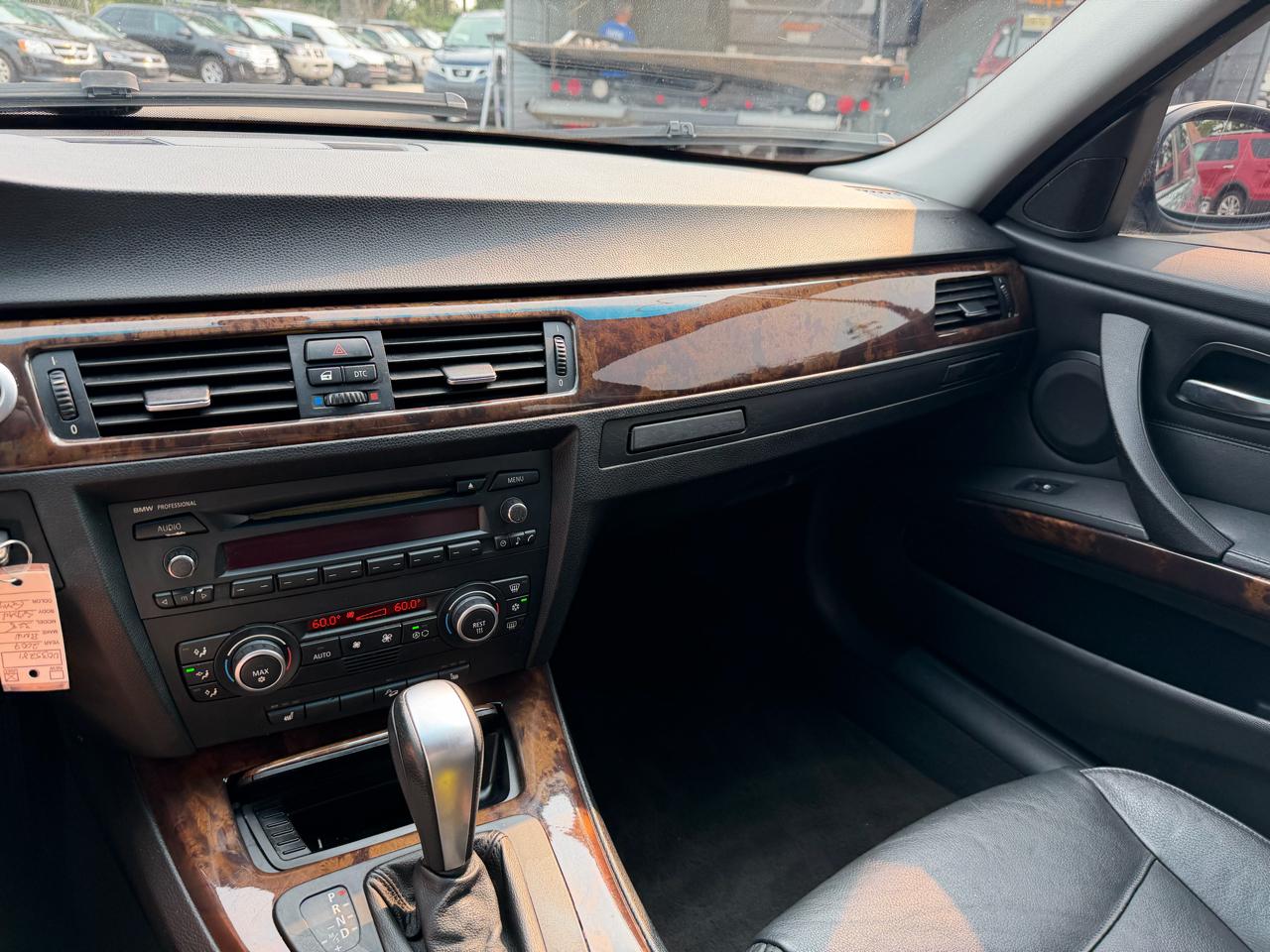 BMW 3-Series 328xi 2007