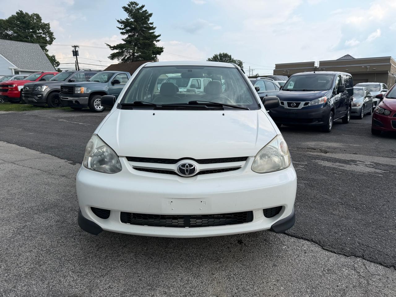 Toyota ECHO 4-Door Sedan 2003