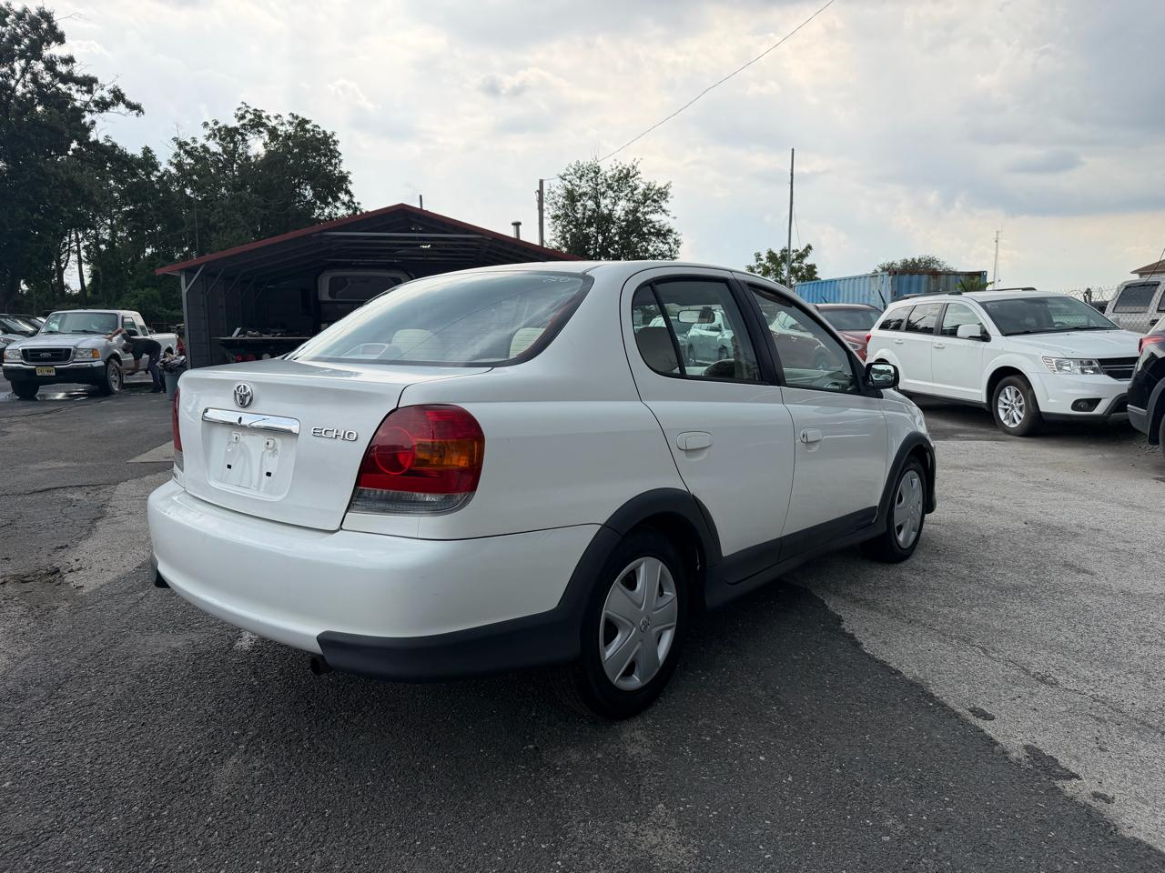 Toyota ECHO 4-Door Sedan 2003