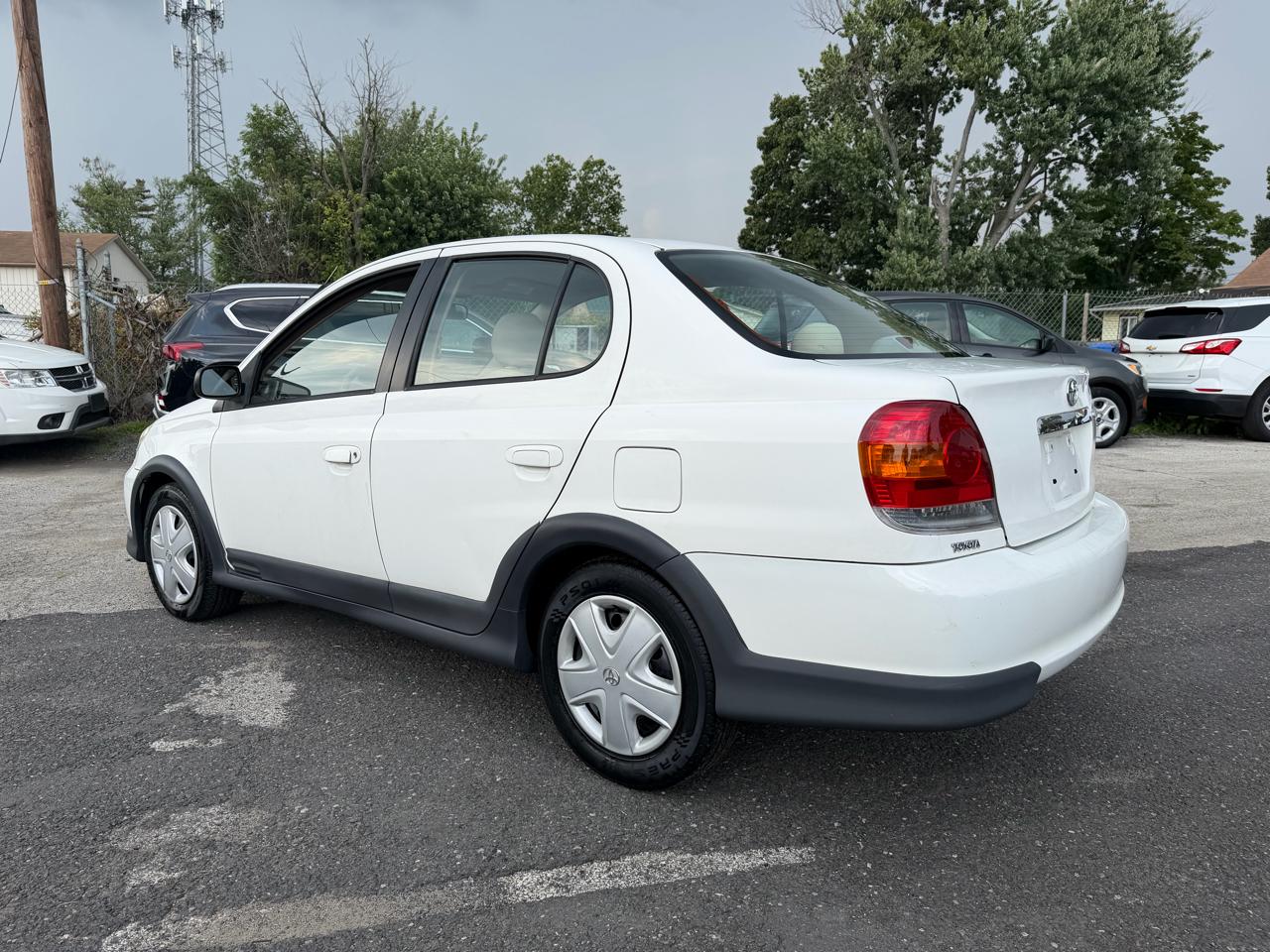 Toyota ECHO 4-Door Sedan 2003