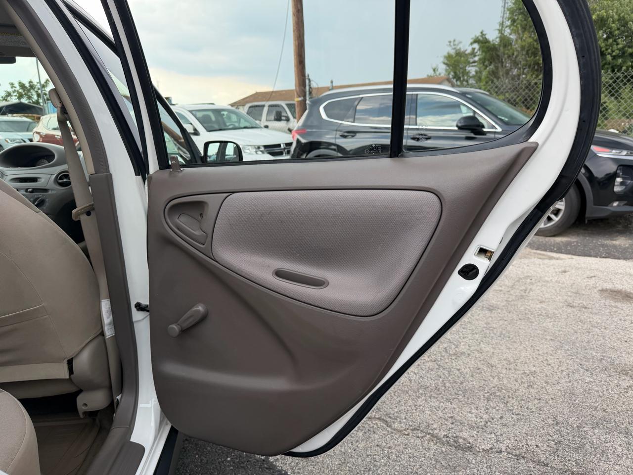 Toyota ECHO 4-Door Sedan 2003