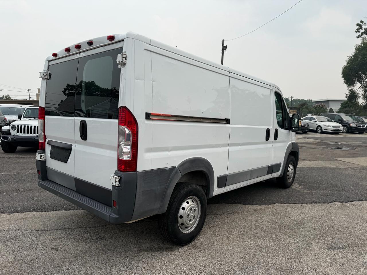 RAM Promaster 1500 Low Roof Tradesman 136-in. WB 2016