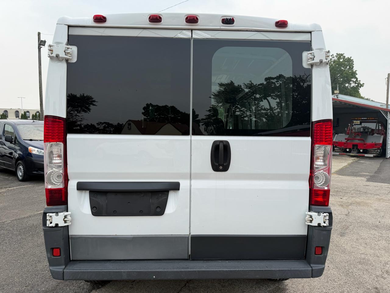 RAM Promaster 1500 Low Roof Tradesman 136-in. WB 2016