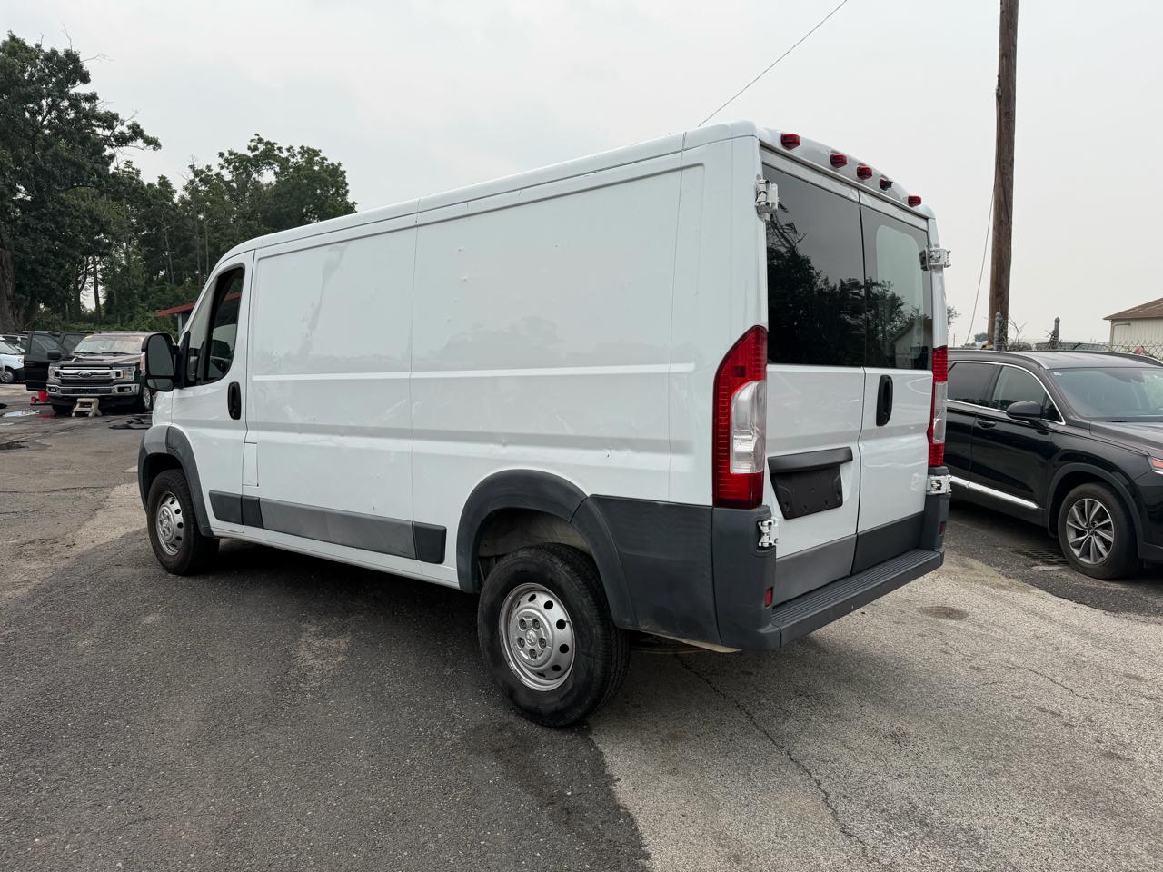 RAM Promaster 1500 Low Roof Tradesman 136-in. WB 2016
