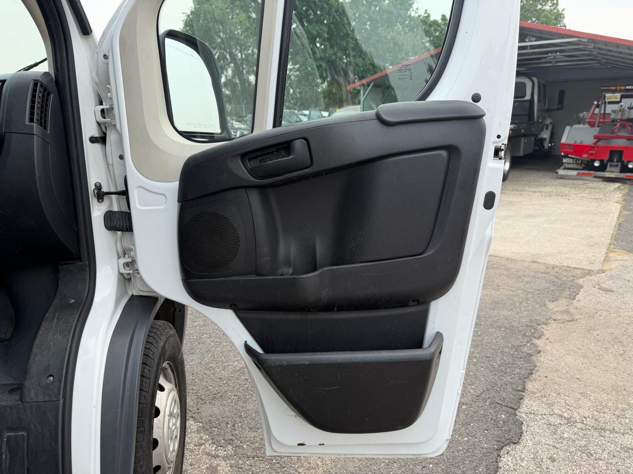 RAM Promaster 1500 Low Roof Tradesman 136-in. WB 2016